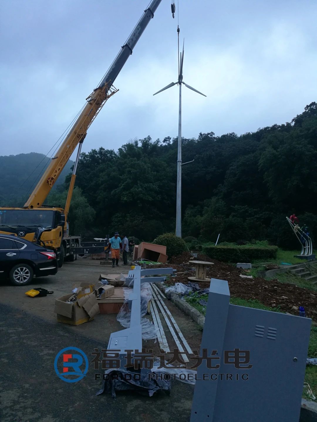 南京某部隊駐地18套智慧路燈安裝現場